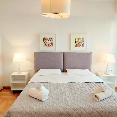 Elegant Apartment In Acropolis Atene Esterno foto