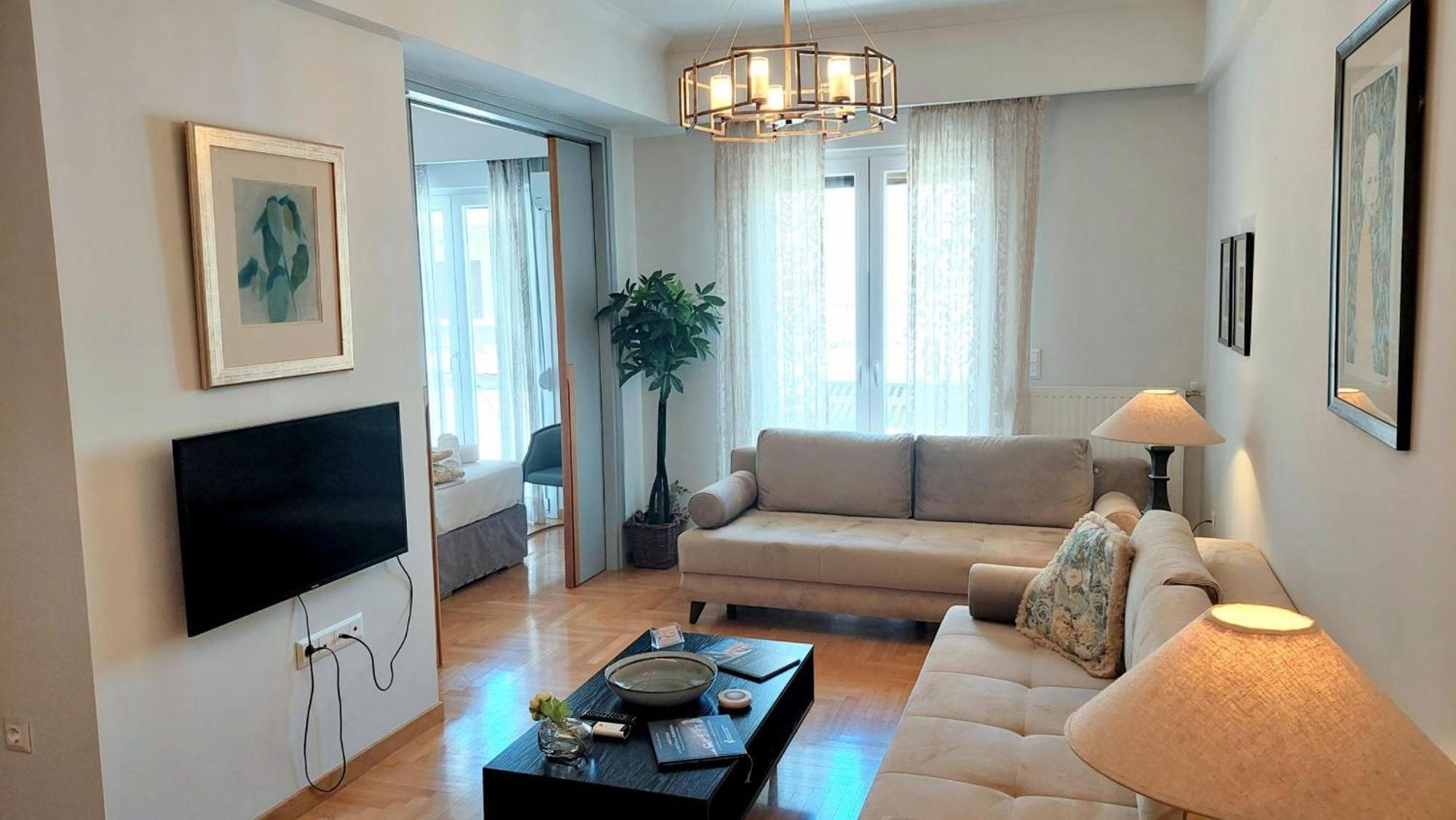 Elegant Apartment In Acropolis Atene Esterno foto