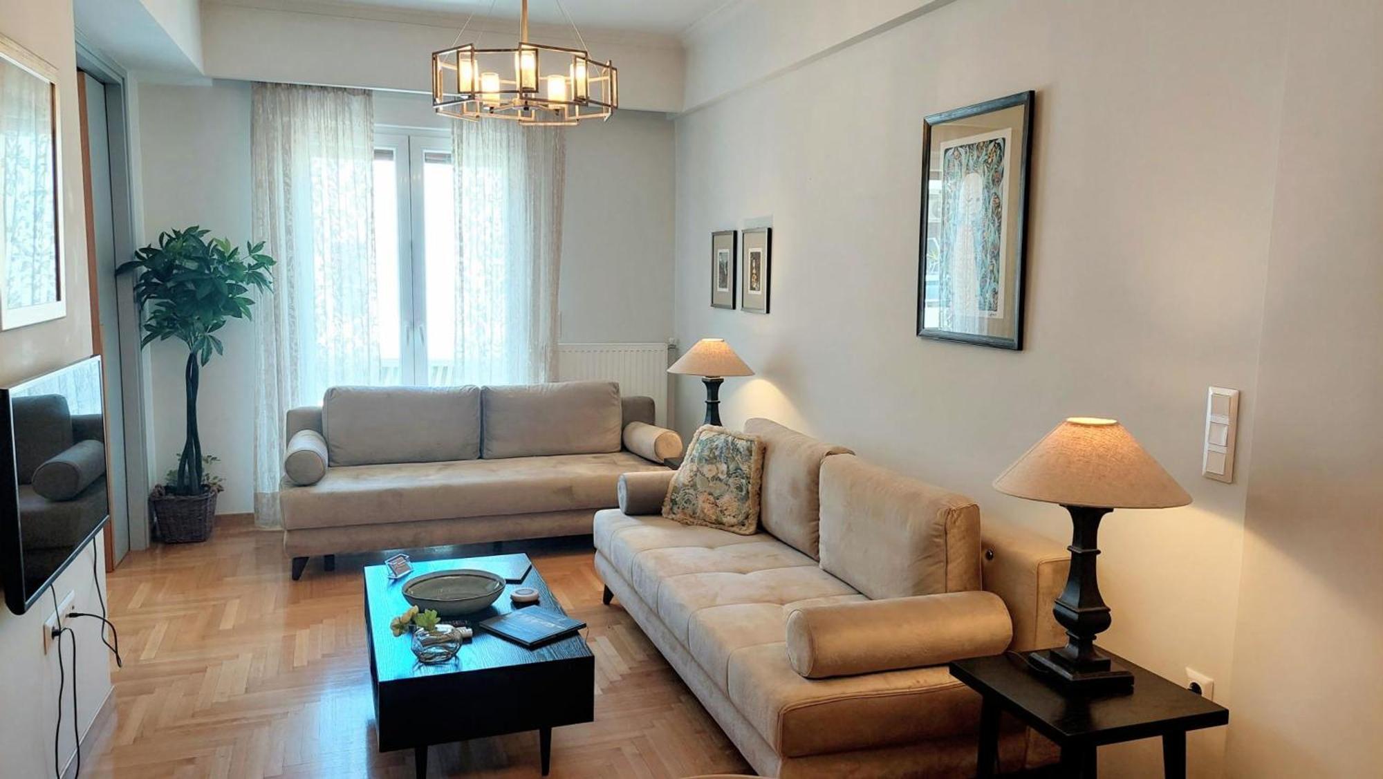 Elegant Apartment In Acropolis Atene Esterno foto