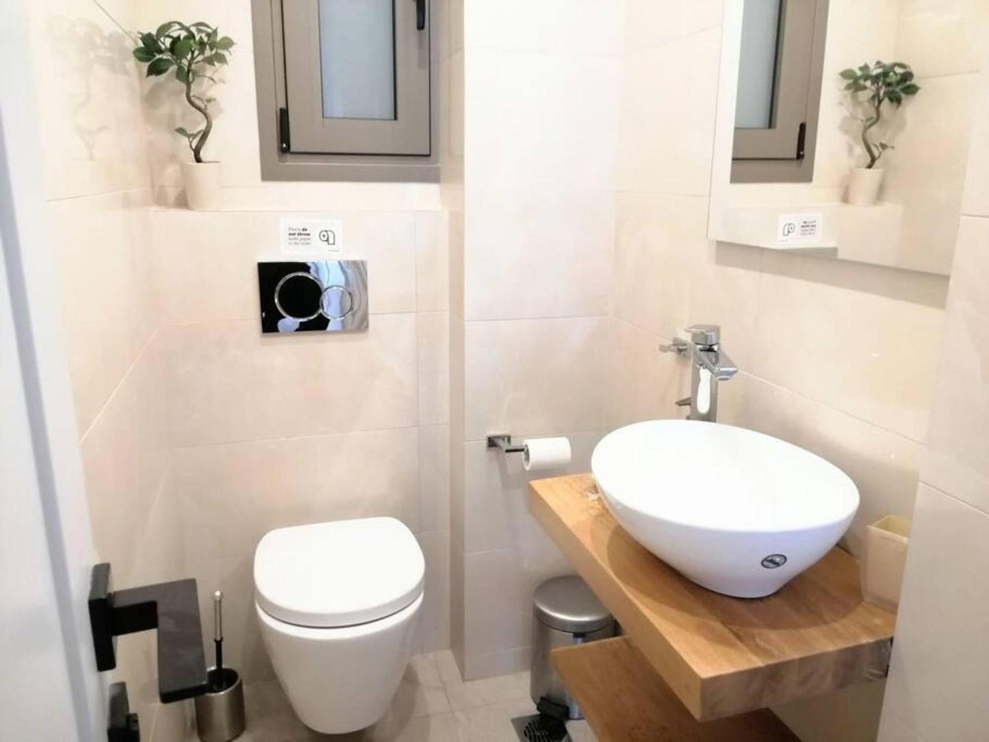Elegant Apartment In Acropolis Atene Esterno foto