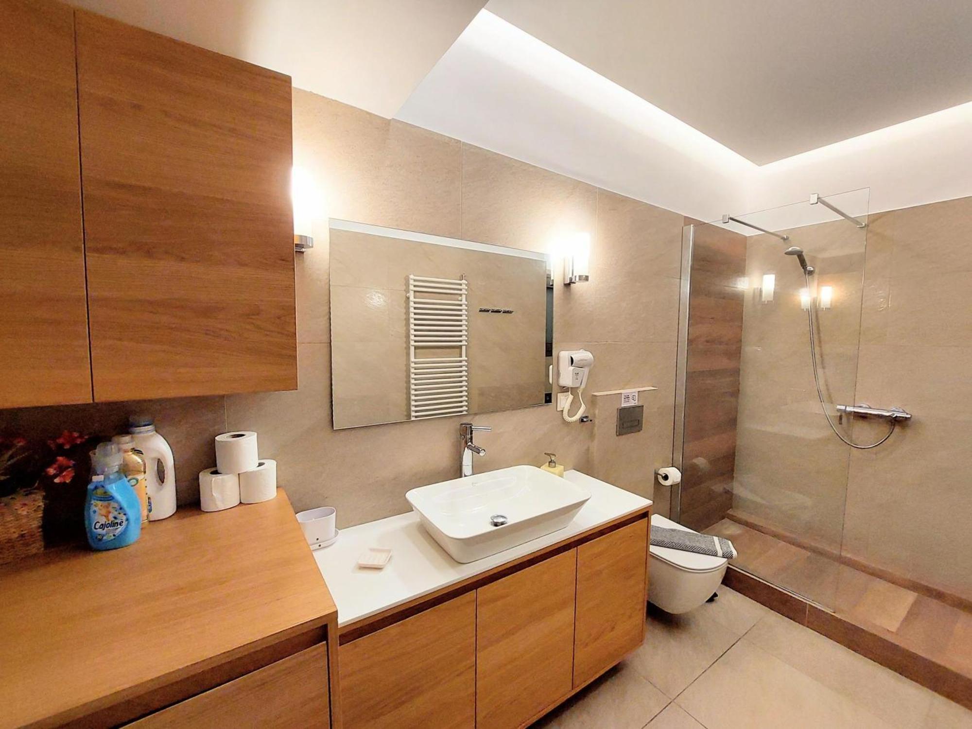 Elegant Apartment In Acropolis Atene Esterno foto