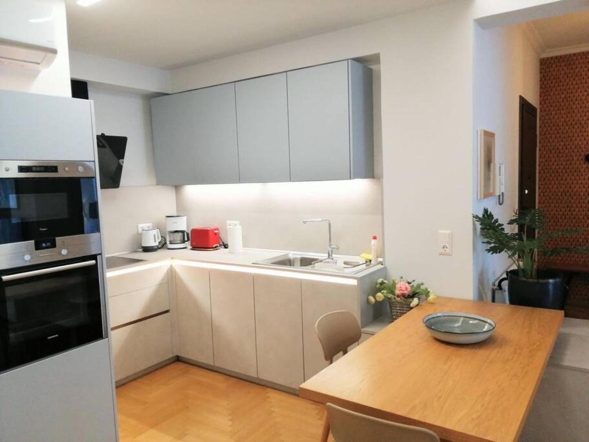 Elegant Apartment In Acropolis Atene Esterno foto